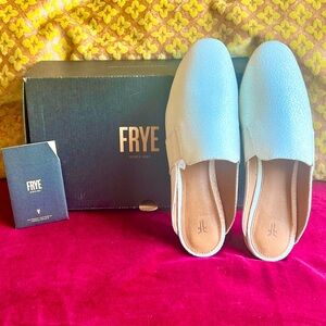 NWT FRYE Terri Gore Crackled Leather Slip-On Mules In Cream White In Box